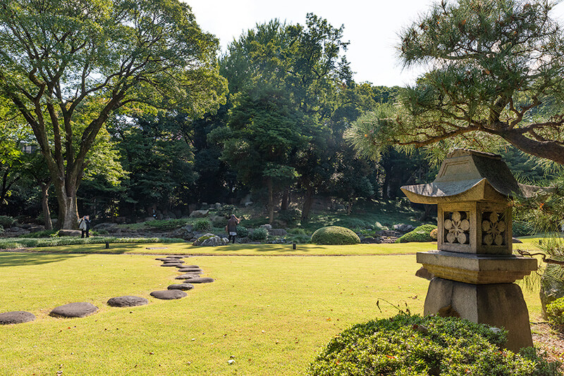 懐徳館庭園　芝庭
