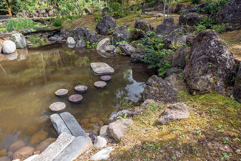 沢渡石
