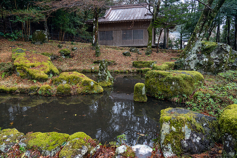 亀出島と鶴出島