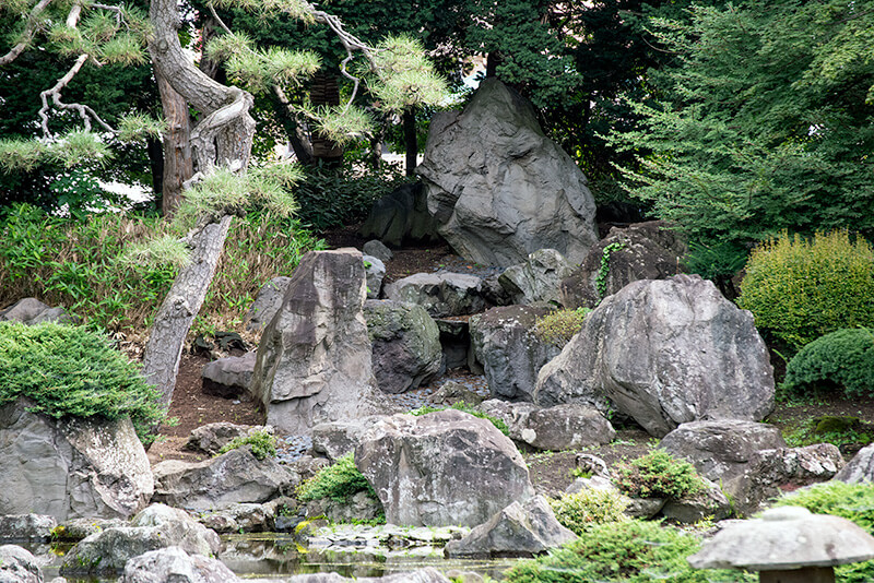 枯滝石組