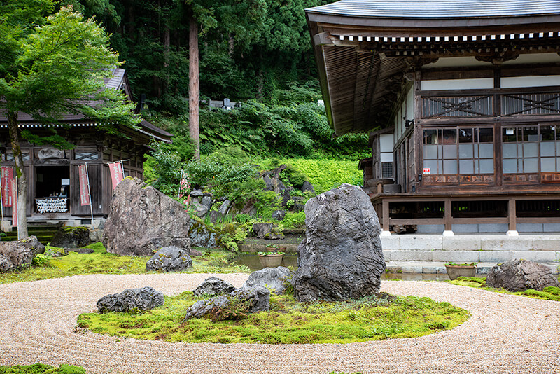 石庭「臥龍の庭」
