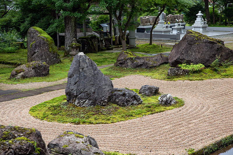 石庭「臥龍の庭」