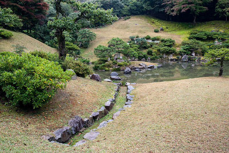 水路のような流れ