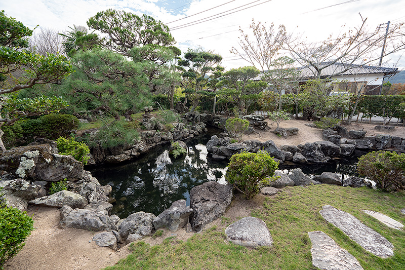 流水式池泉庭園