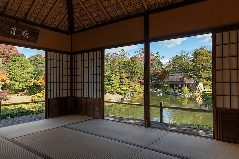 月波楼からの額縁庭園