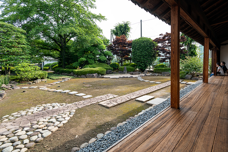家老詰所の縁側