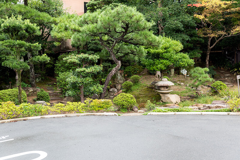 「瓦屋」だった跡地は、現在は駐車場