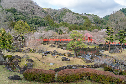渓石園