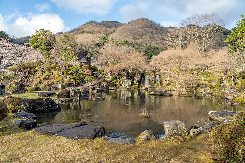 下段の池泉庭園