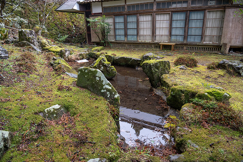 英彦山庭園で唯一書院が残る庭園