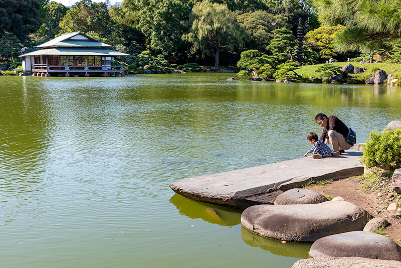 船着石のある池泉舟遊式庭園
