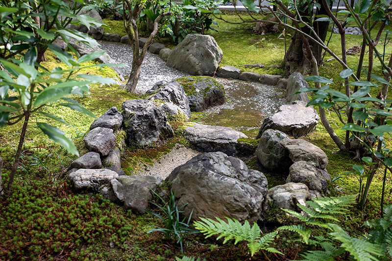 露地の遣水