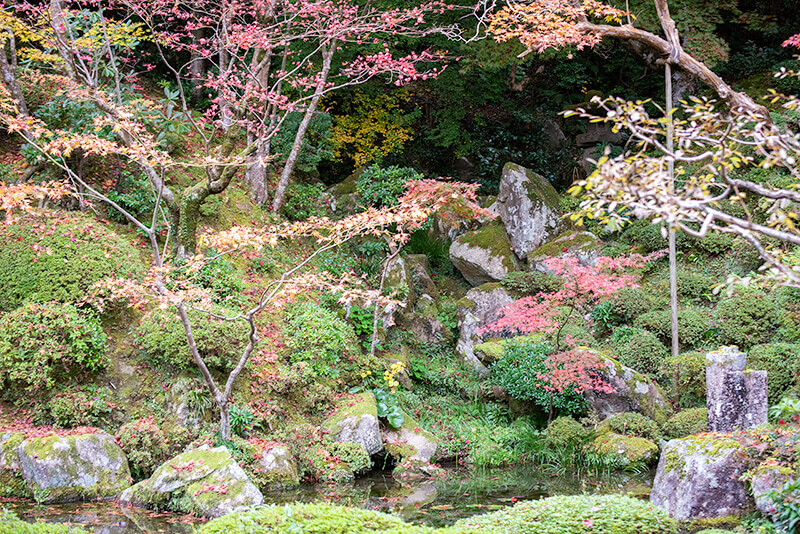 枯滝石組（明寿院　東庭）