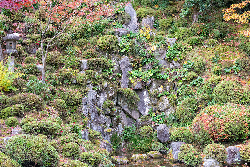 枯滝石組（明寿院　東庭）