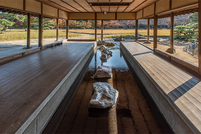 数寄屋造りの「流店」