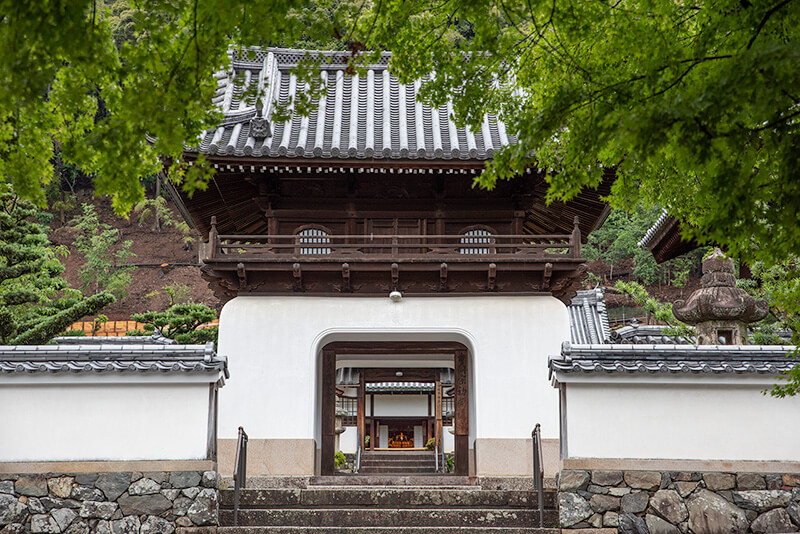 興聖寺　山門