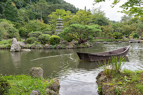 小屋館跡庭園（天守閣自然公園）