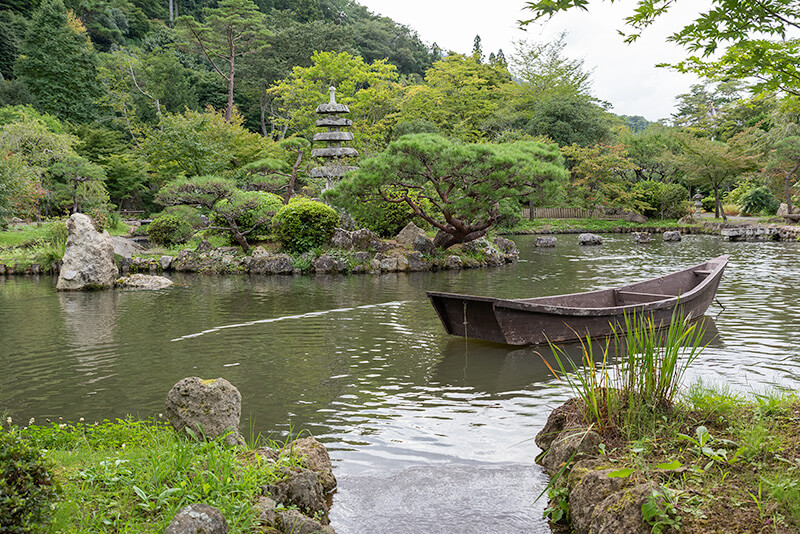 小屋館跡庭園（天守閣自然公園）