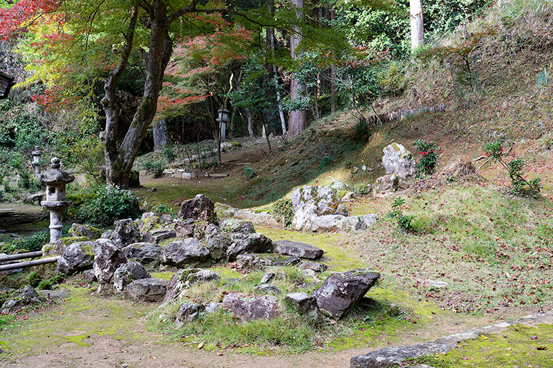亀島のような石組