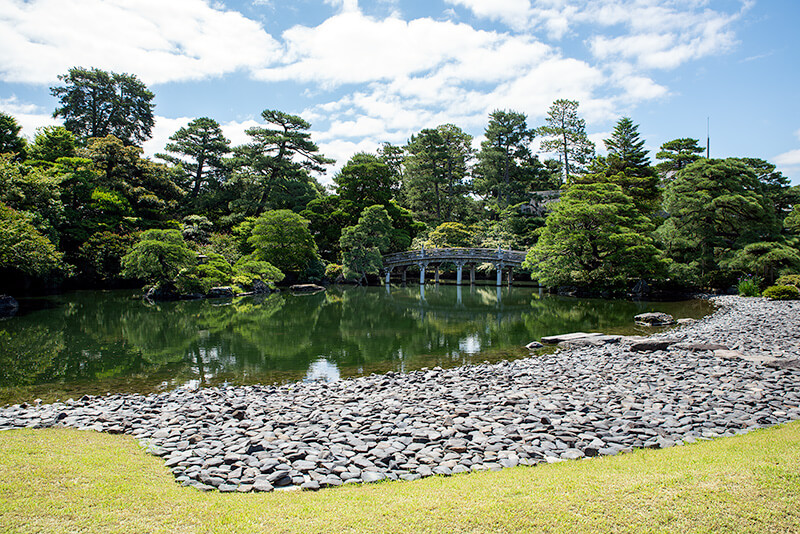 御池庭の洲浜