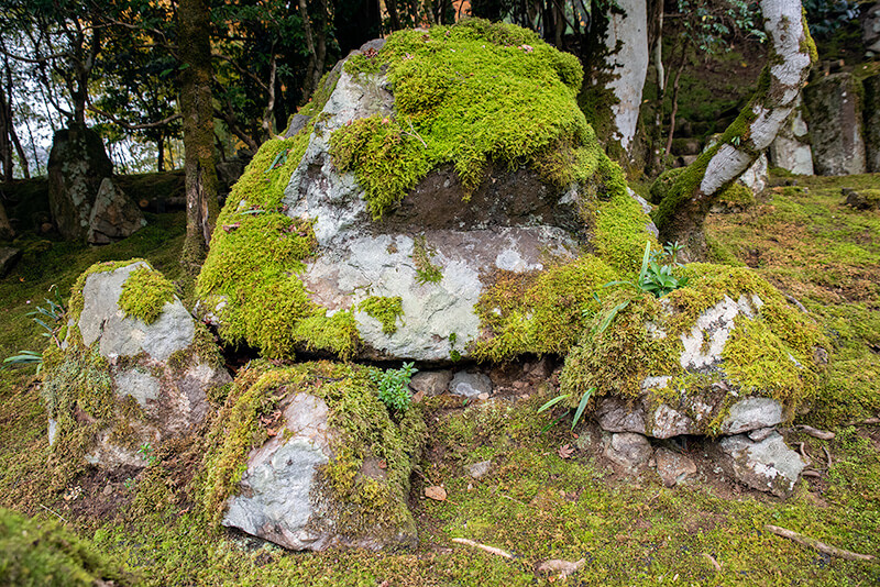 連山風の石組