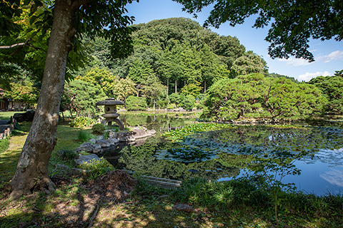 旧南部氏別邸庭園（盛岡中央公民館庭園）