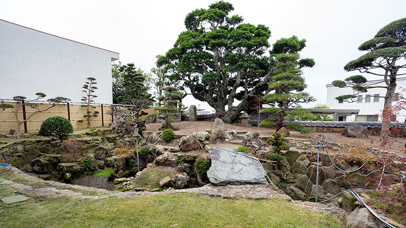 池泉観賞式庭園の全景