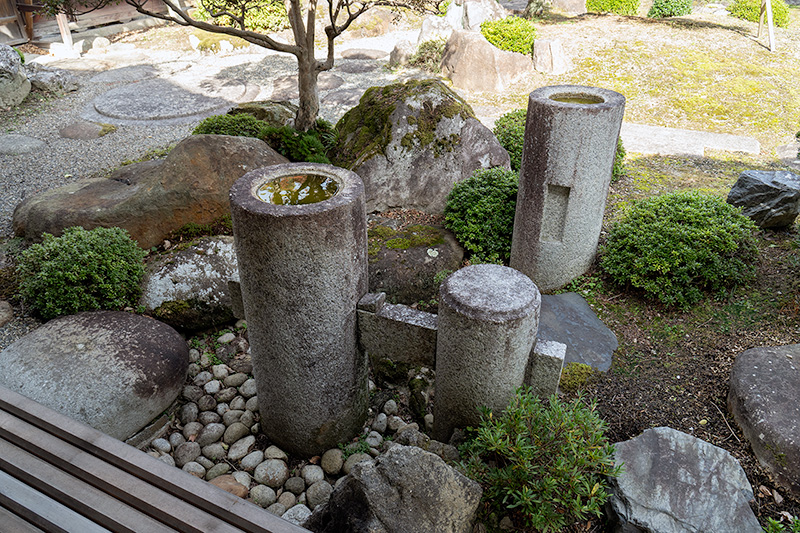 松樹館庭園
