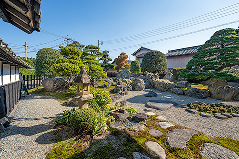 美甘邸庭園