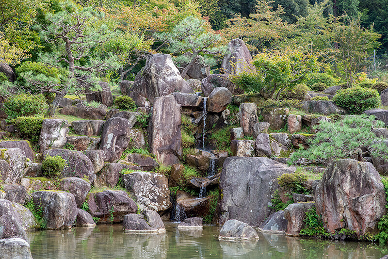 離れ落ちの滝