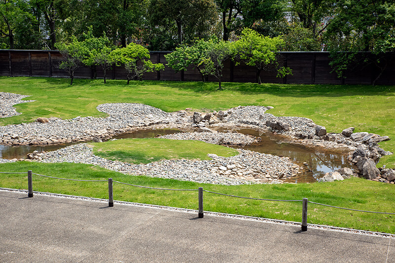 曲水庭園