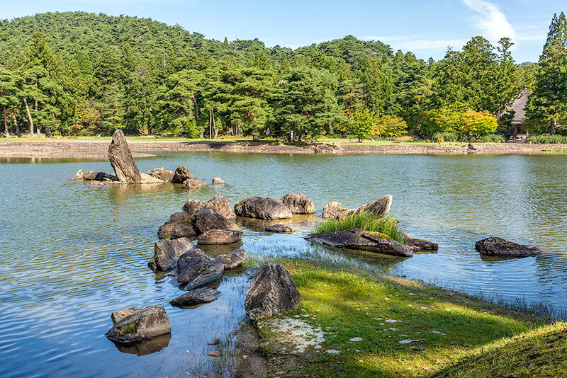 池中立石と出島