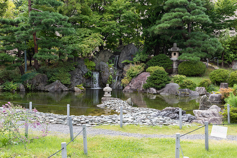 重ね落ちの滝
