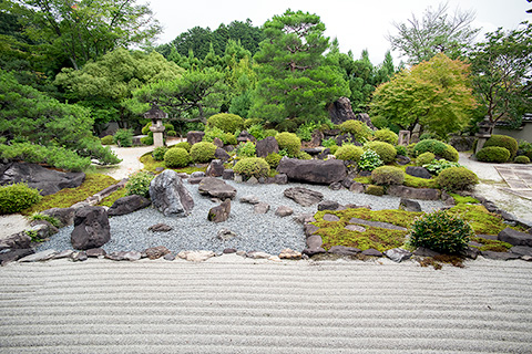 妙満寺　雪の庭