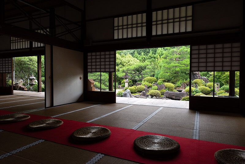 額縁庭園を撮影できる広間