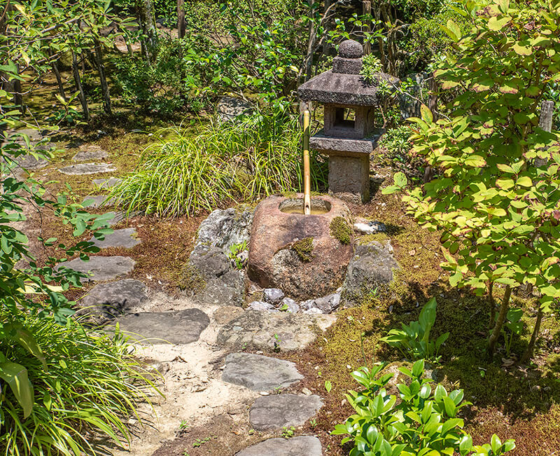 蹲踞（つくばい）