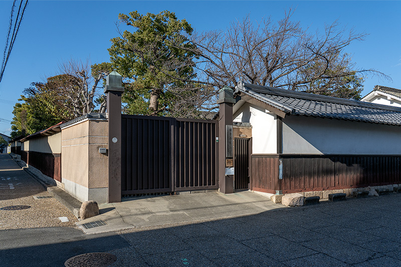 門