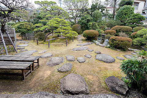 中の茶屋