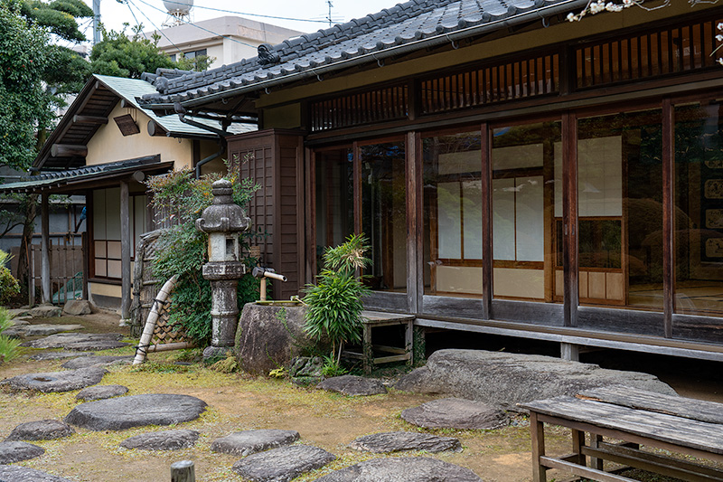 中の茶屋