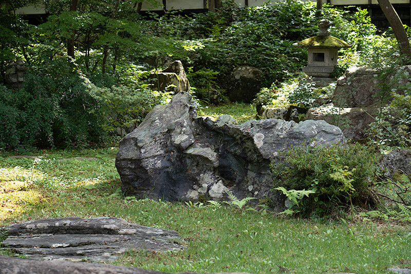 陰石