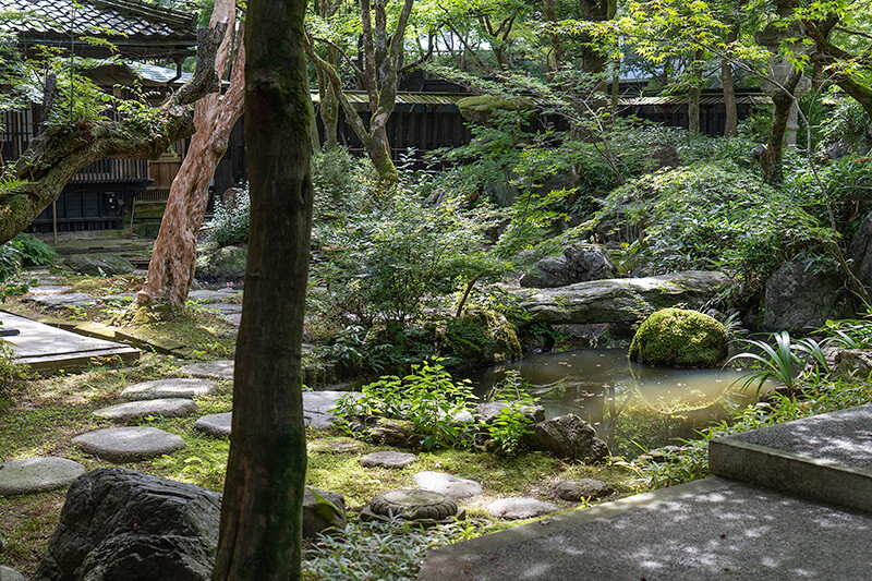 自然石の石橋