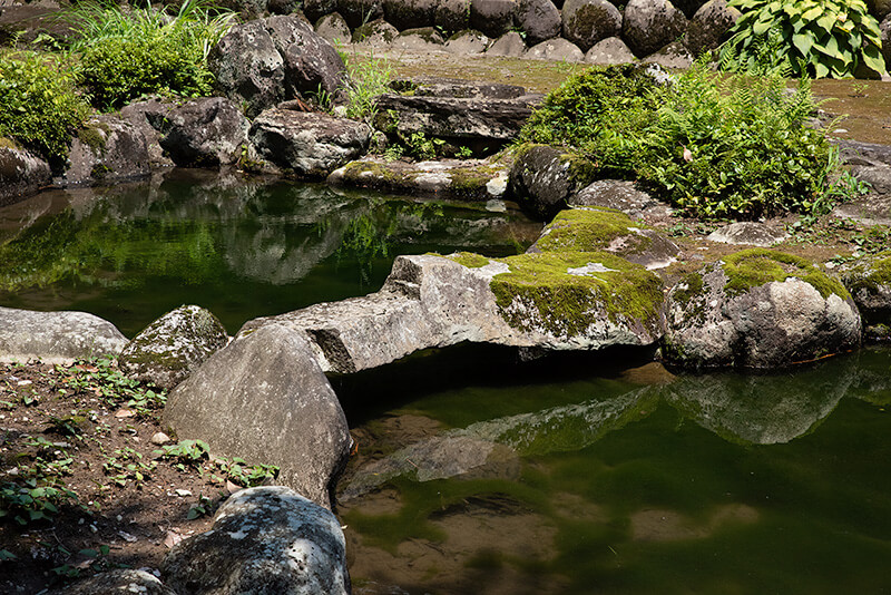 自然石による石橋