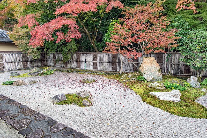 花厳庭
