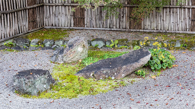 花厳庭