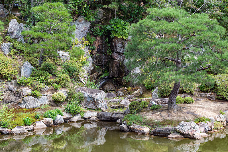 滝石組と出島