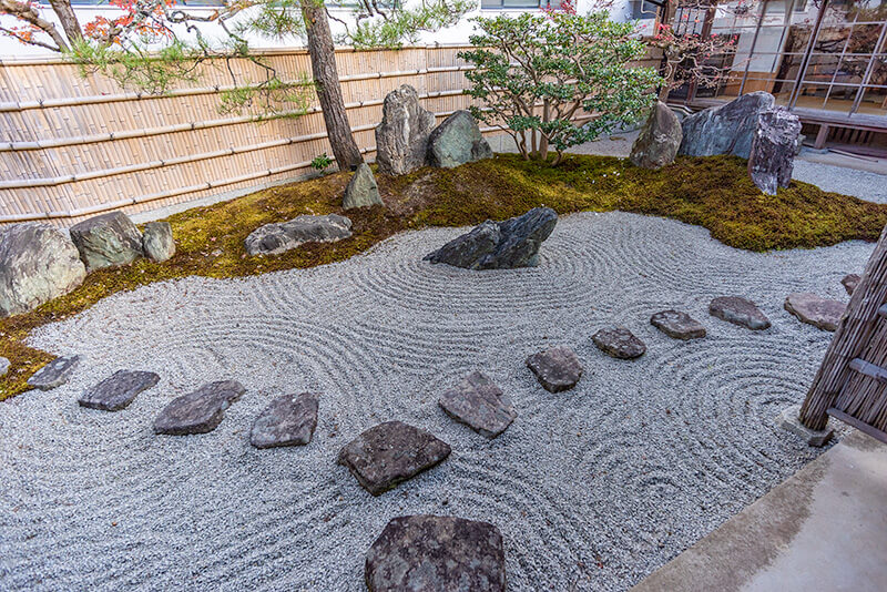 重森三玲の枯山水