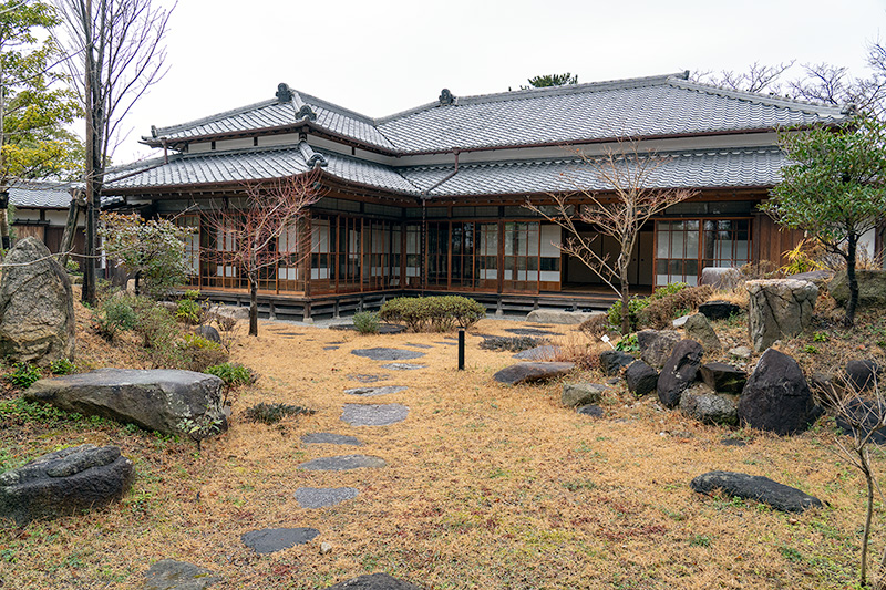 2つの築山