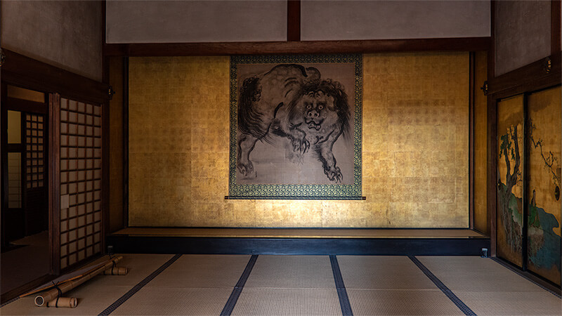 八方睨みの獅子図