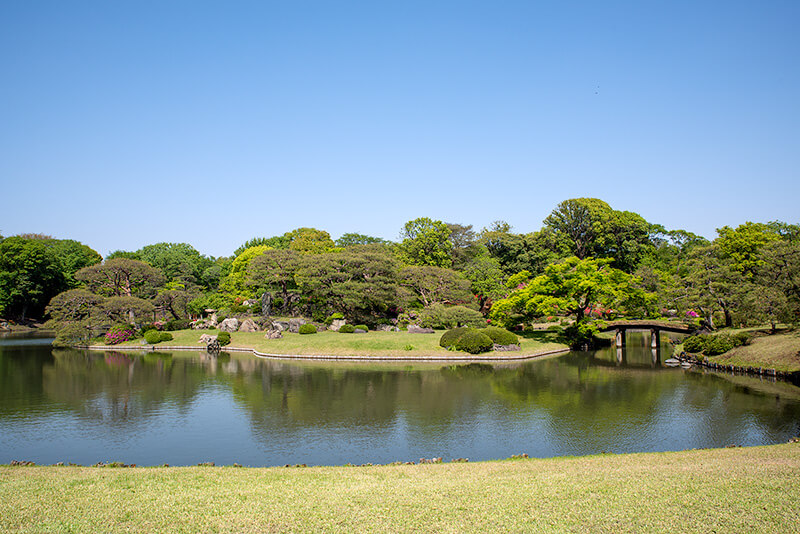 妹山・背山を望む