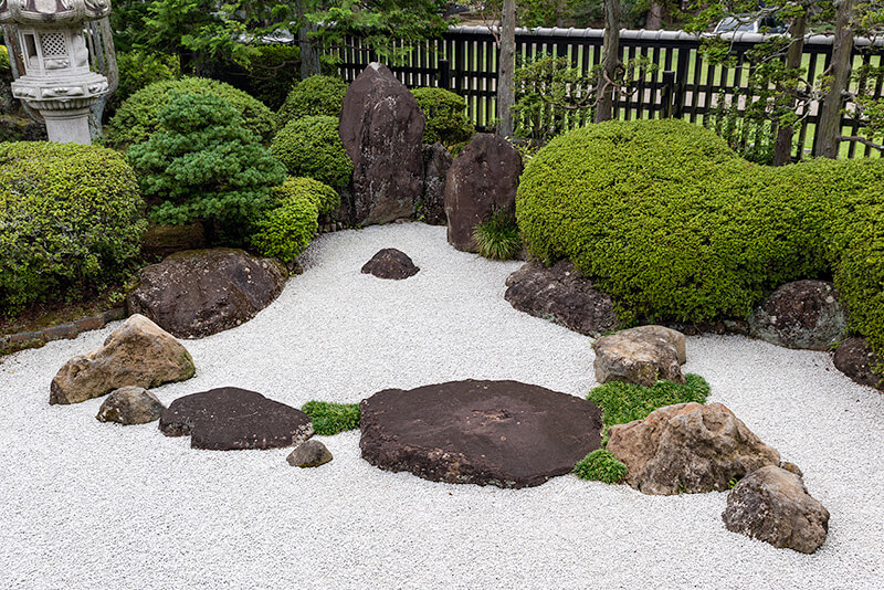 枯山水を見下ろせる